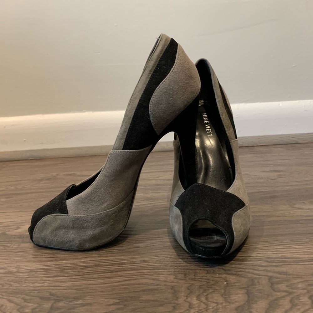 ✨✨NINE WEST CHIC GRAY & BLACK HEELS✨✨👠👠👠👠 - Picture 4 of 6